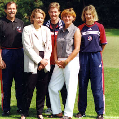 230523-funktionaere-aufstieg2000-fcb