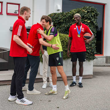 Obst_Giffy_M%C3%BCller_Bonga_Hainer_Training_230919_B1_8771
