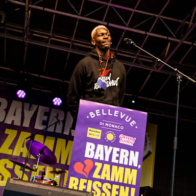 231004_Isaac_Bonga_Zammreissen-28