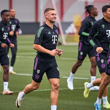 02-training-vor-fcbayern-freiburg-231007-mel