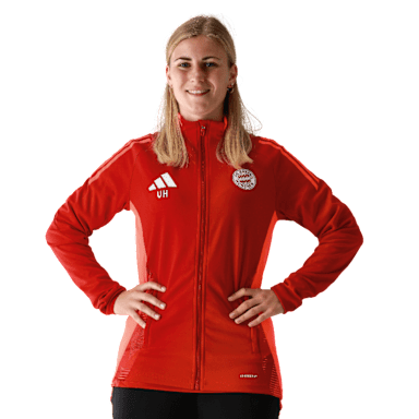 Victoria Humplmaier, FC Bayern Global Academy athletics coach.