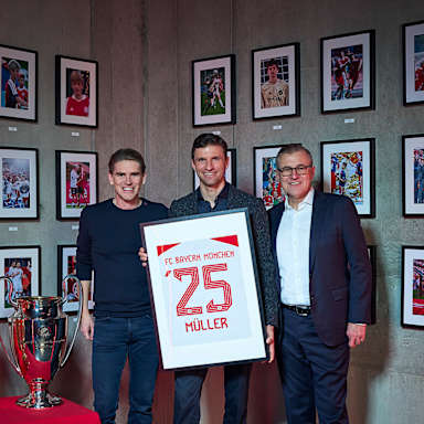 04-thomas-mueller-vertragsverlaengerung-231219-mel