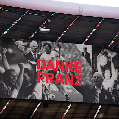 Las imágenes del acto conmemorativo en memoria de Franz Beckenbauer en el Allianz Arena