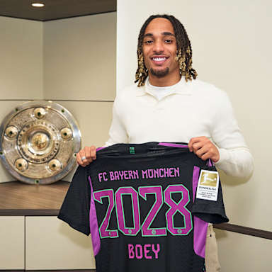 Sacha Boey FC Bayern
