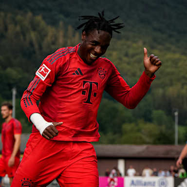 Spielszene aus dem Freundschaftsspiel FC Rottach-Egern vs. FC Bayern