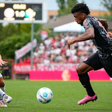 Spielszene aus dem Freundschaftsspiel FC Bayern - WSG Tirol