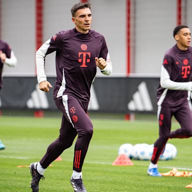 Das Training des FC Bayern München vor dem Auswärtsspiel bei Holstein Kiel