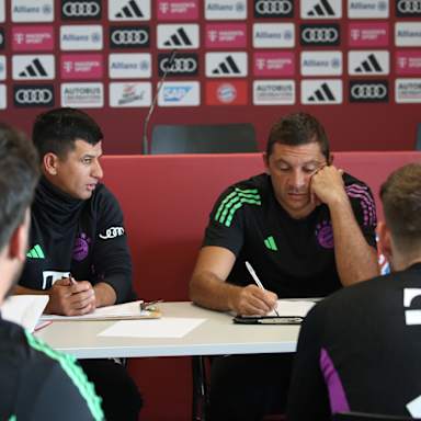 01-fcbayern-international-coaches-education