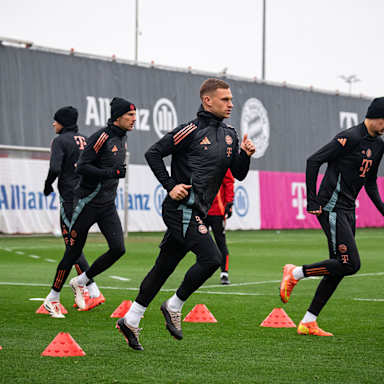02-abschlussraining-vor-mainz-fcbayern_241213-mel
