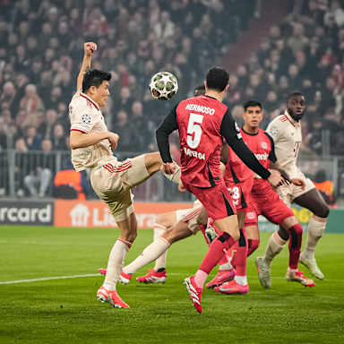 02-fcbayern-leverkusen-250305-mel