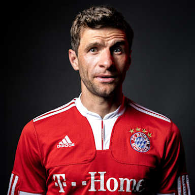 Thomas Müller schaut stirnrunzelnd