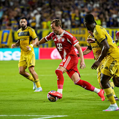 Harry Kane mit Ball am Fuß im Spiel des FC Bayern gegen die Boca Juniors bei der Klub-WM.