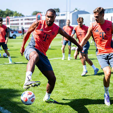 Die Spieler des FC Bayern beim öffentlichen Training am Samstag an der Säbener Straße.