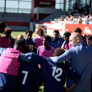 Die Mannschaft von PSG beim U15 Elite Cup am FC Bayern Campus.