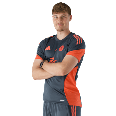 Der FC Bayern Global Academy Fitness Coach Jonas Heydt.