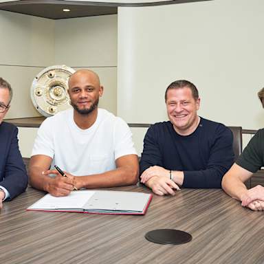 Best of Vincent Kompany beim FC Bayern zu seiner Vertragsverlängerung