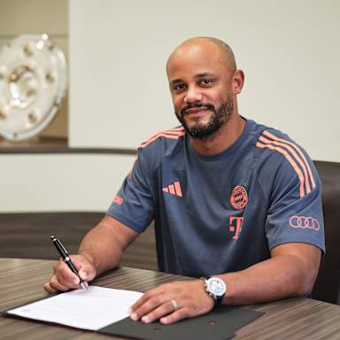 Vincent Kompany unterschreibt einen Vertrag beim FC Bayern