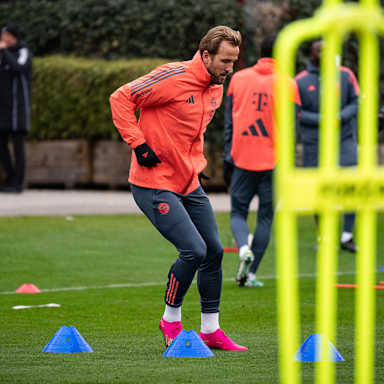 Harry Kane rennt im Training des FC Bayern