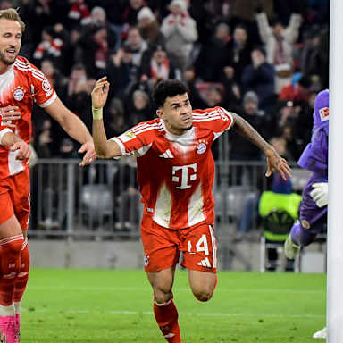 Luis Diaz bejubelt das Tor zum 2:1 im Bundesliga-Heimspiel des FC Bayern gegen den FC St. Pauli.