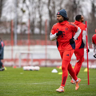 Serge Gnabry läuft im Training des FC Bayern