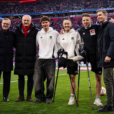 Jan-Christian Dreesen vor dem Bundesliga-Spiel des FC Bayern gegen die TSG Hoffenheim