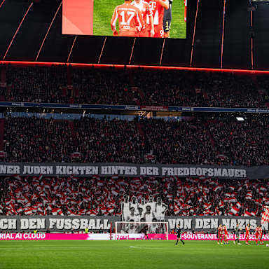 Die Südkurve im Bundesliga-Spiel des FC Bayern gegen die TSG Hoffenheim