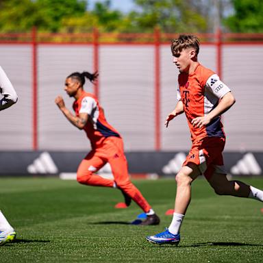 Lennart Karl im Abschlusstraining des FC Bayern vor dem Bundesliga-Heimspiel gegen den 1. FC Heidenheim