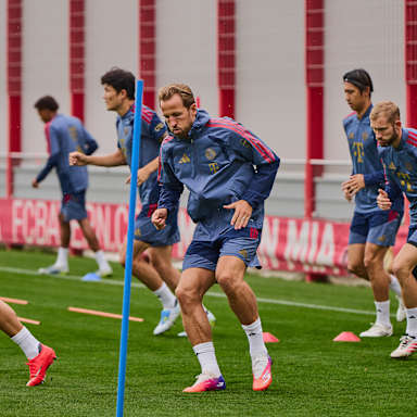 Harry Kane rennt im Training des FC Bayern