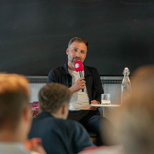 José Barcala während des Talks im Zuge der Mental Health Week 2026.
