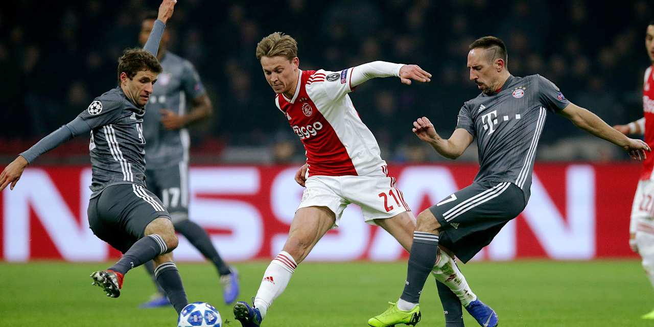 08_ajax-fcb_181212_get