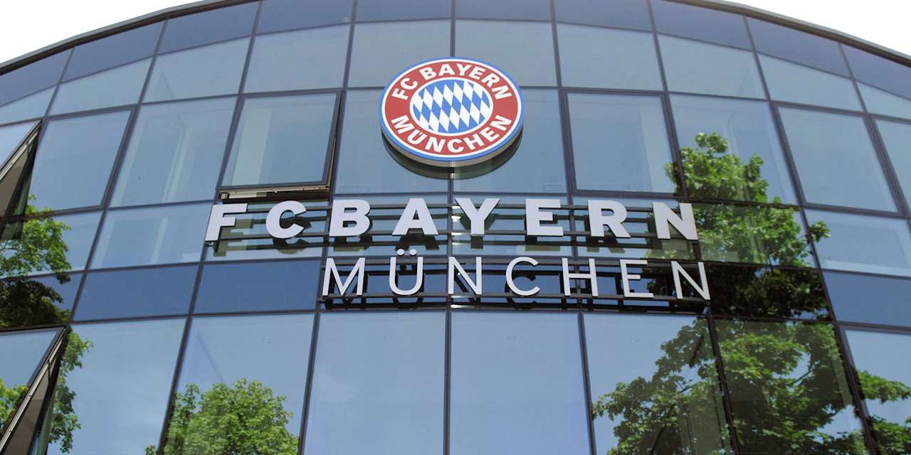 Glasfassade der FCB-Geschäftsstelle