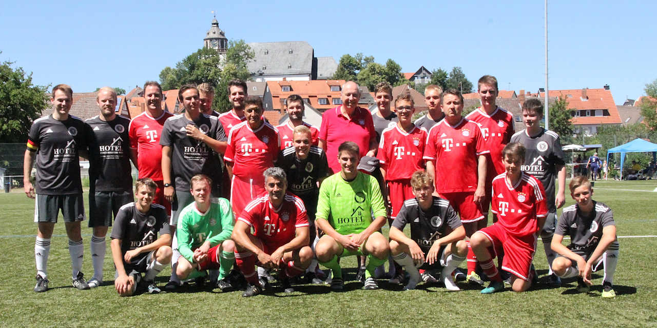 gruppenbild-marburg-mit-fc