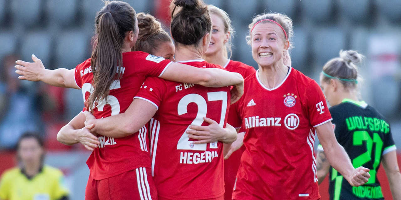 Jubelbild_FCBFrauen_201115