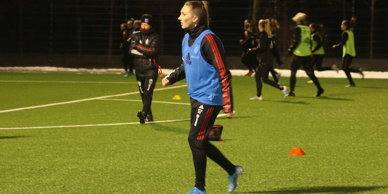 Frauen-2-Training_210321