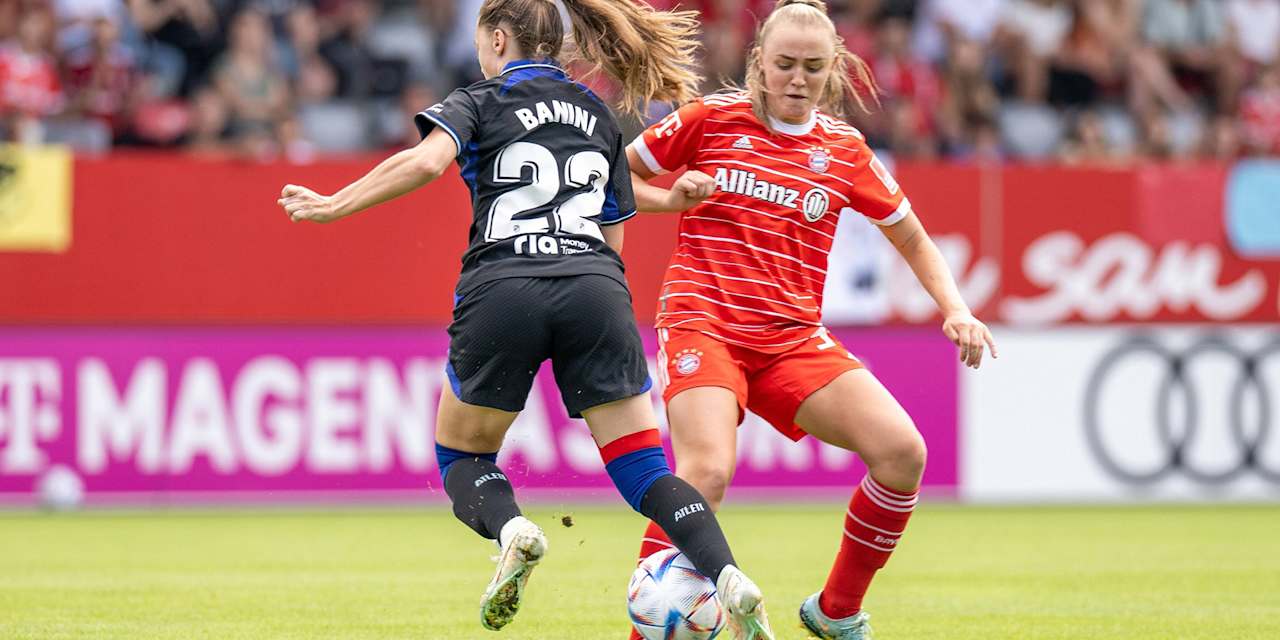 Georgia Stanway von den FC Bayern Frauen beim Testspiel gegen Atletico Madrid