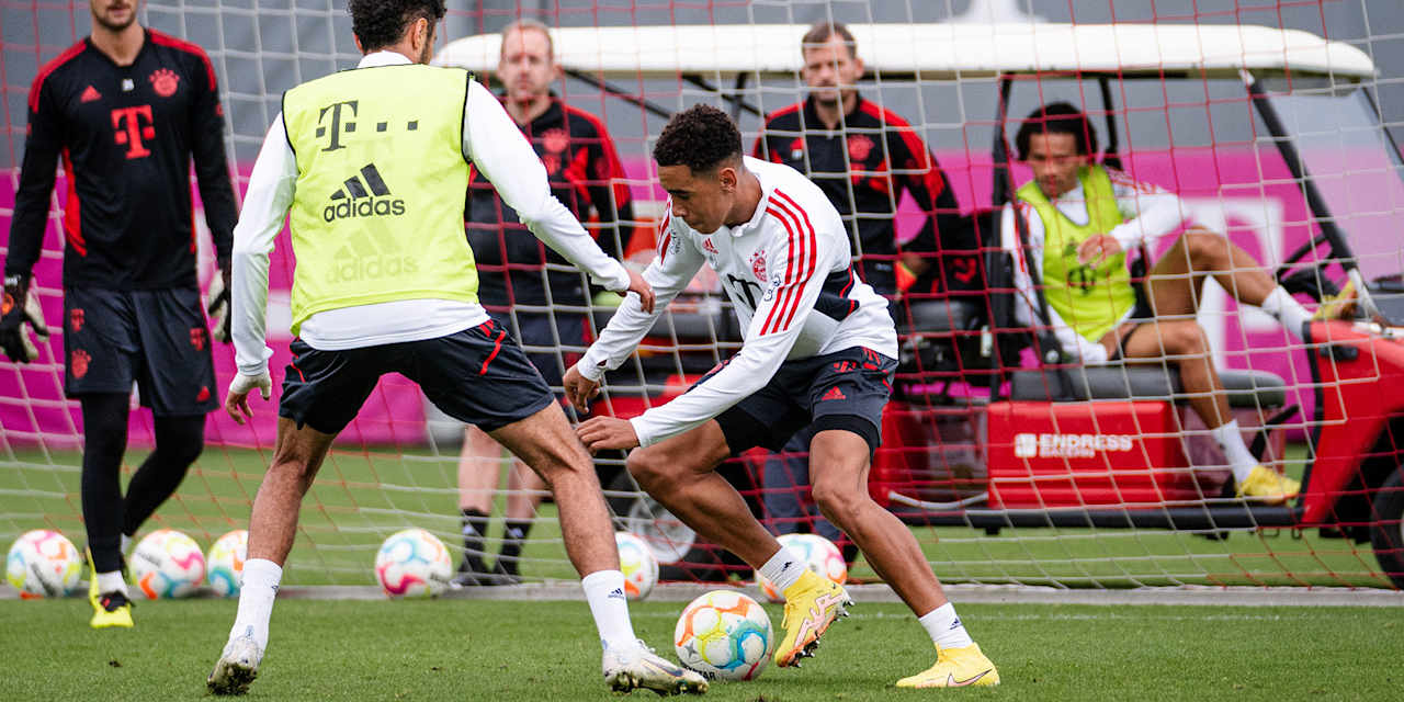 Jamal Musiala FC Bayern training