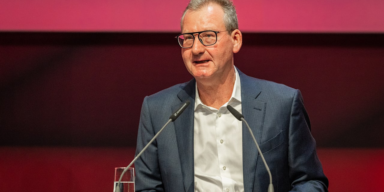 Prof. Dr. Dieter Mayer, 1. Vizepräsident des FC Bayern München eV