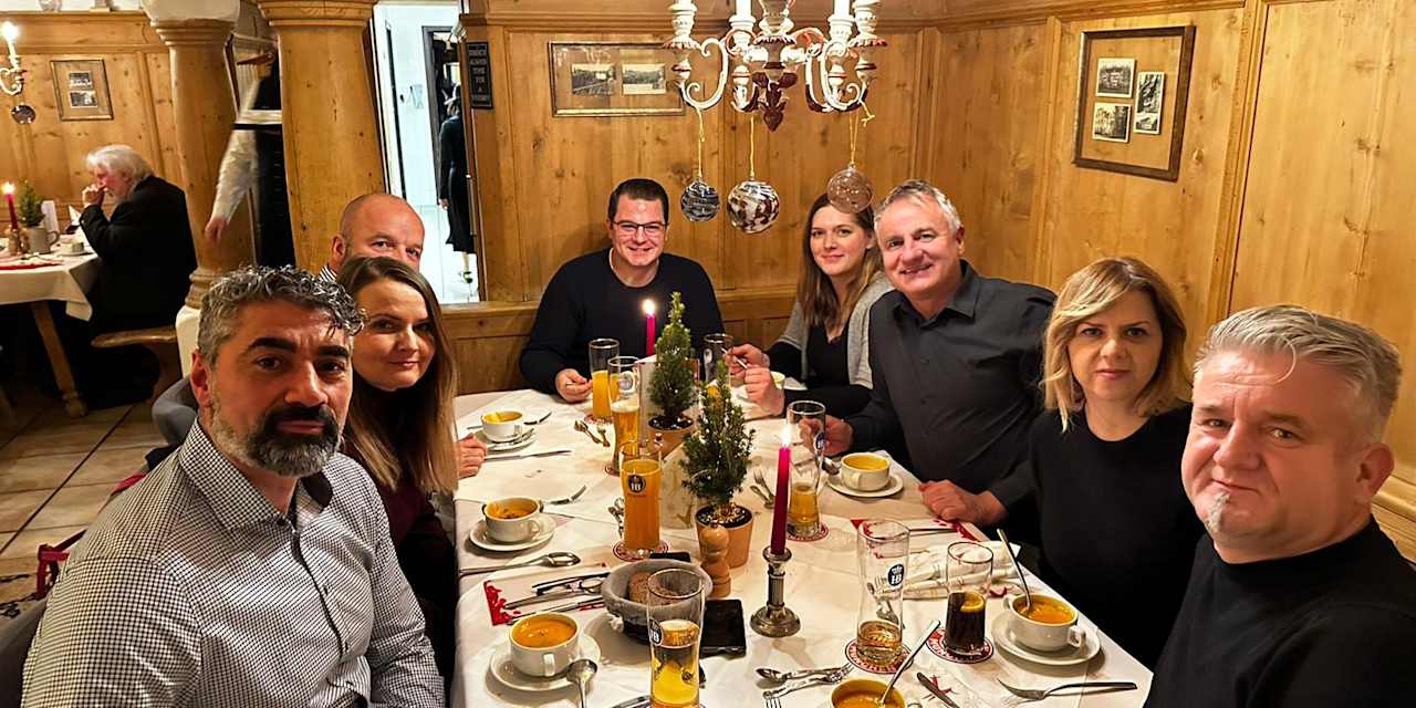 PHOTO-2022-12-16-19-50-47
