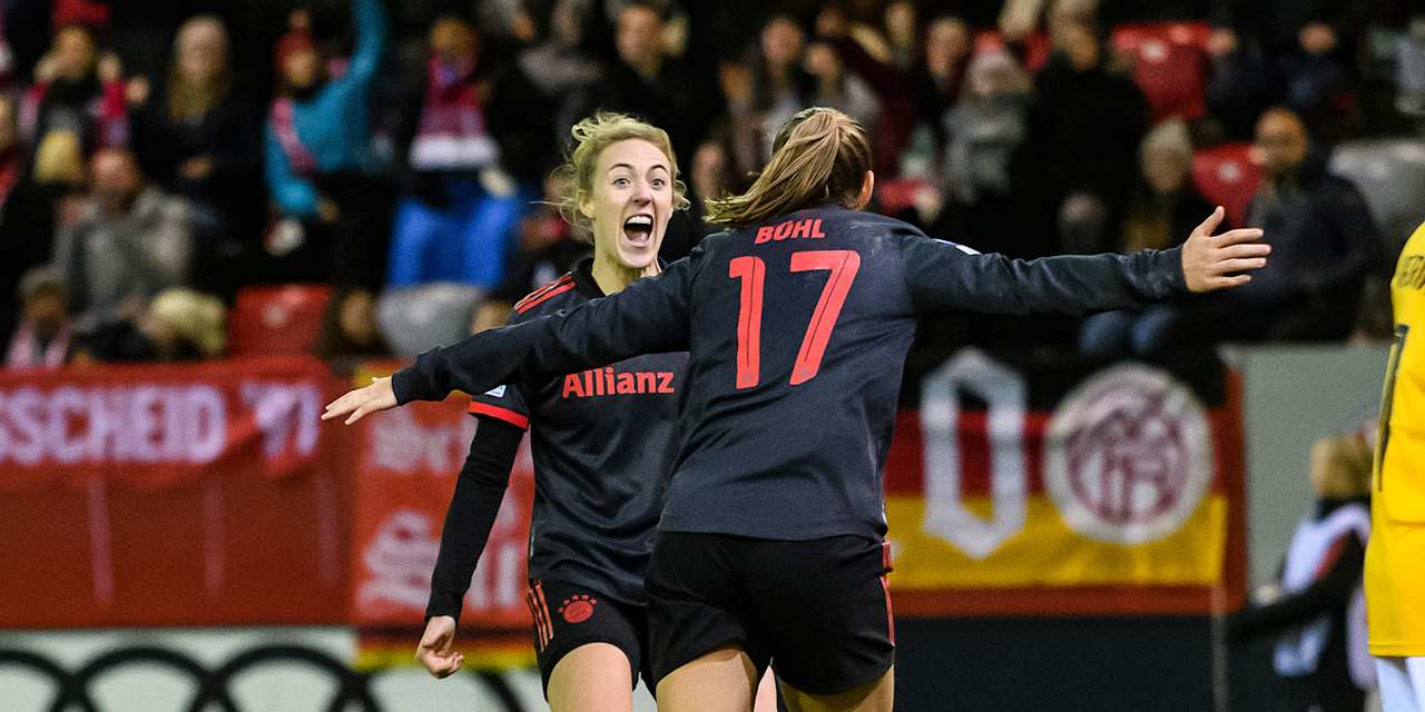 FC Bayern Women, Jubel, Carolin Simon, Klara Bühl