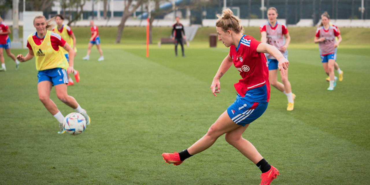 FC Bayern Frauen Trainingslager Carolin Simon