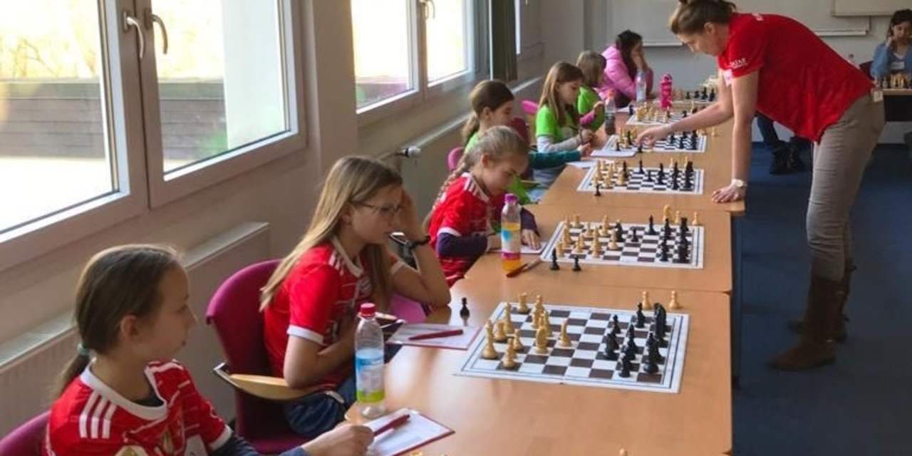 F2223FCBF1-Kids