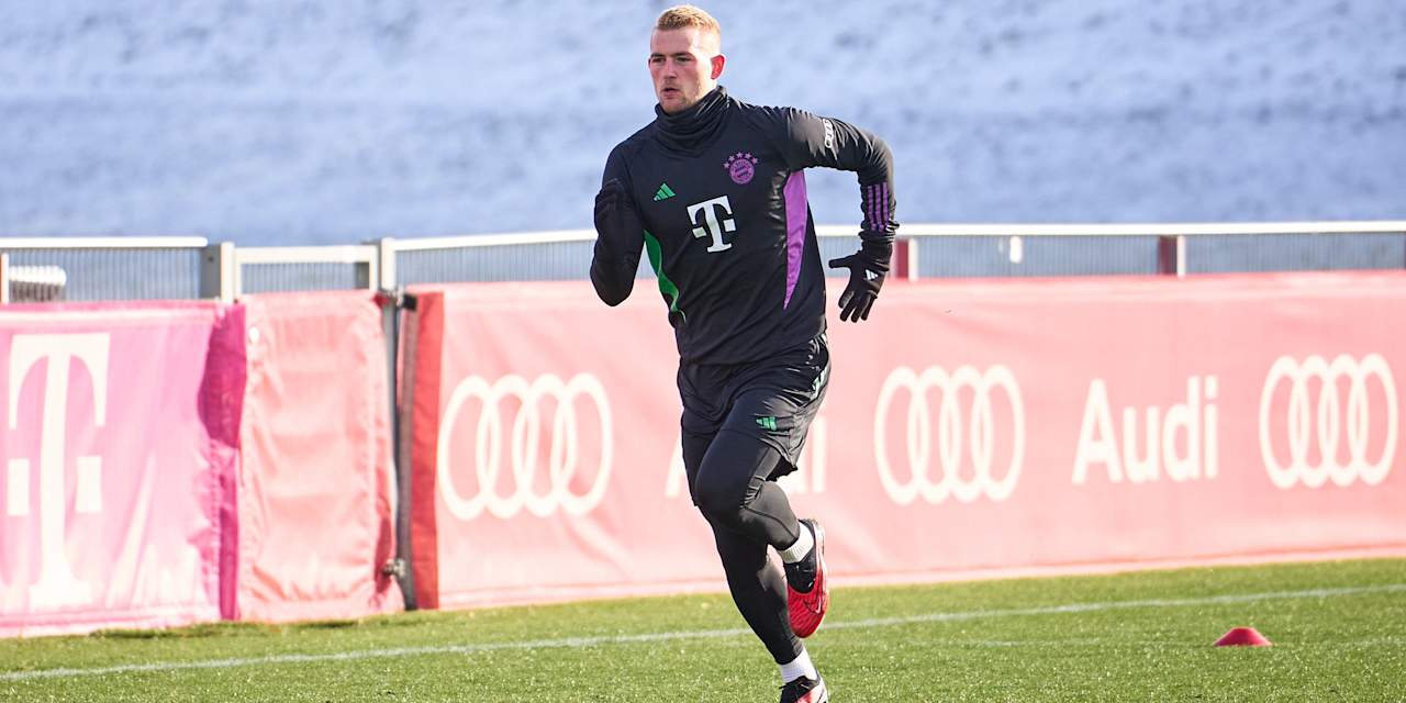 Matthijs de Ligt training individually to prepare for his return to the pitch