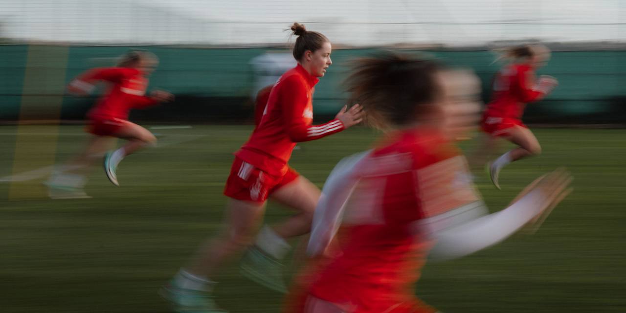 FC Bayern Frauen bestreiten Testspiel gegen Granada