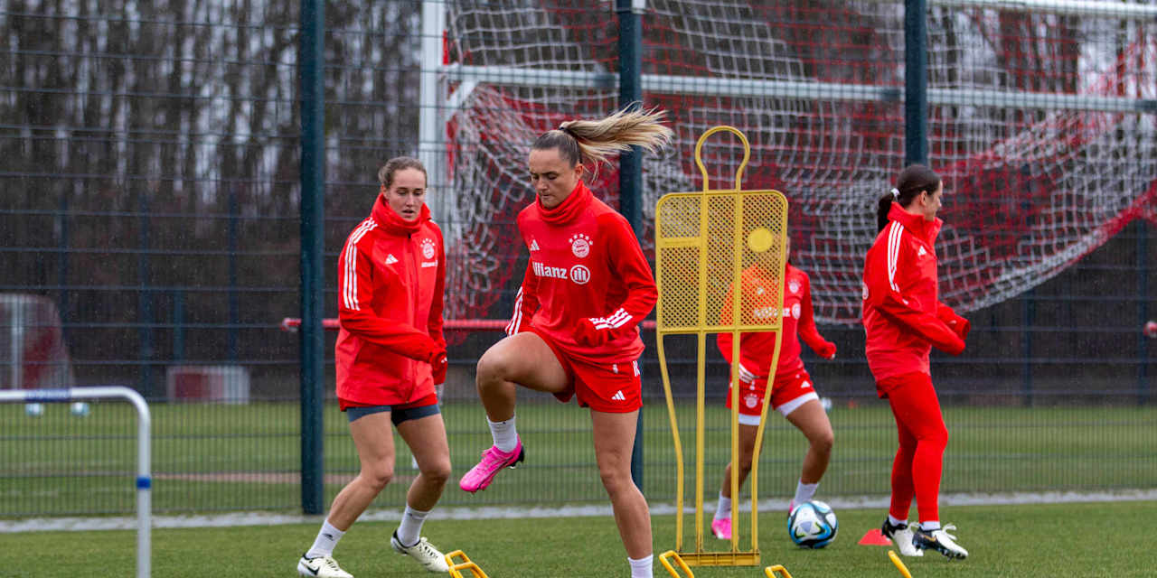 FC Bayern Frauen in Vorbereitung auf das Topspiel gegen die TSG Hoffenheim