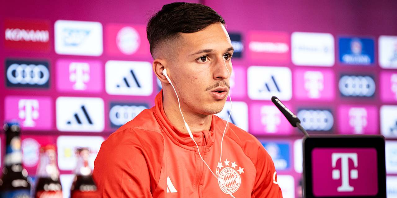 Bryan Zaragoza unveiling FC Bayern