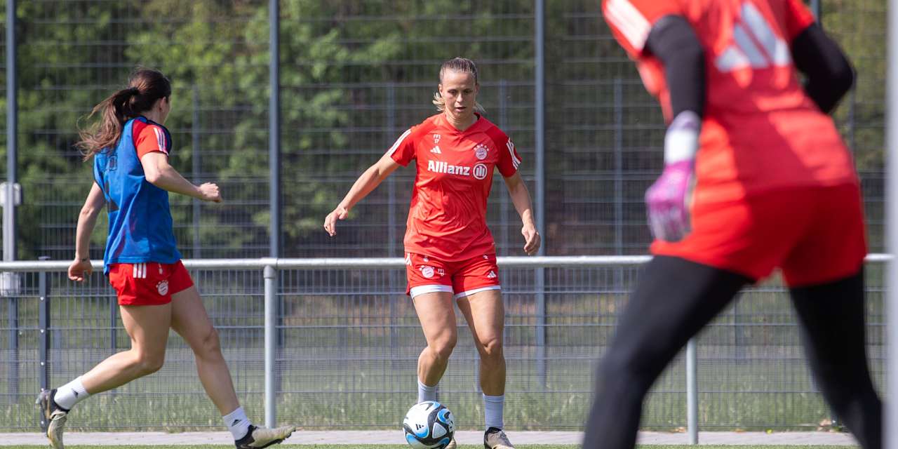 Klara Buehl vom FC Bayern München im Training