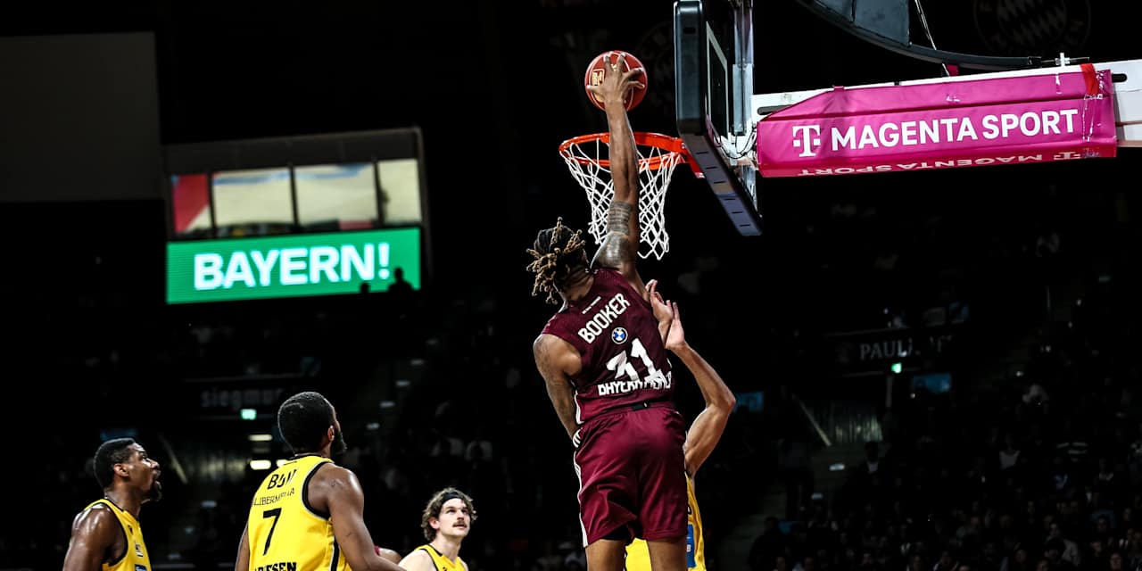Devin Booker mit einem Dunk im Hinspiel gegen Ludwigsburg