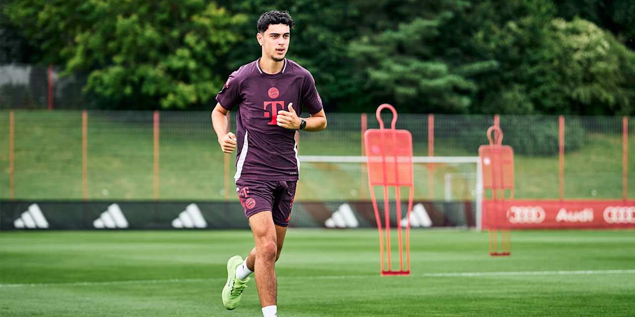 Aleksandar Pavlovic began running again on Friday following tonsilitis