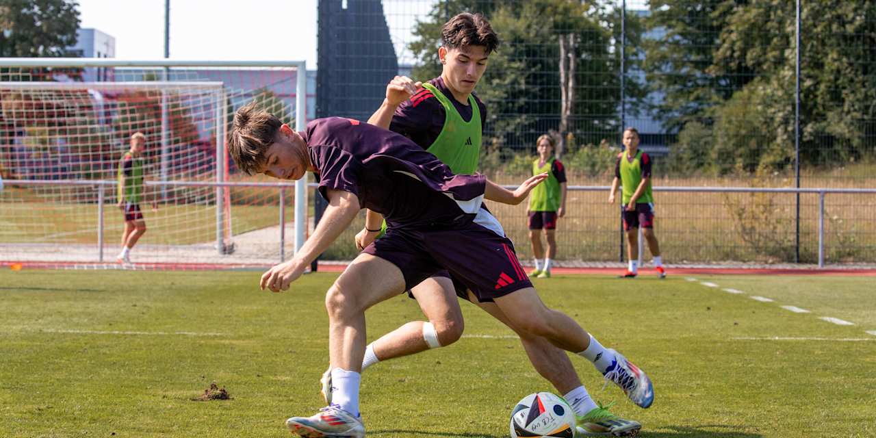 Training der FC Bayern U19 vor dem Heimspiel gegen Fürth.