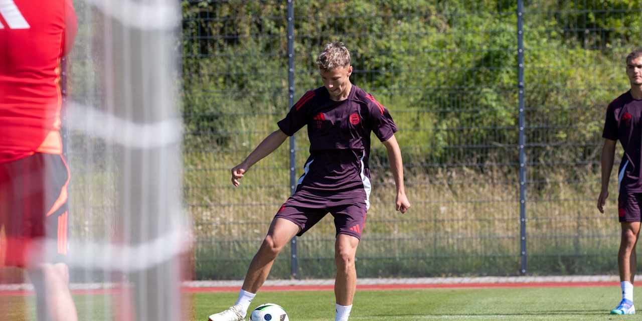 Training der FC Bayern U19 vor dem Auswärtsspiel gegen Unterhaching